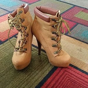 Wheat JLO boot